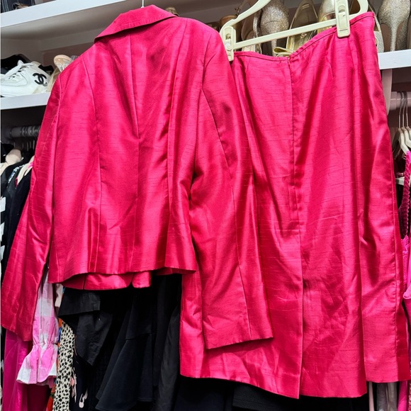 Women's Silk Pink Suit Set - Picture 2 of 3